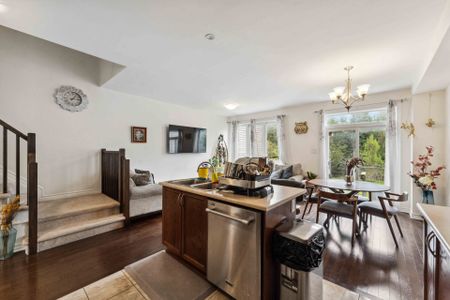 For Lease - 344 Wood Acres Grove, Blossom Park - Airport and Area, Ontario - Photo 5