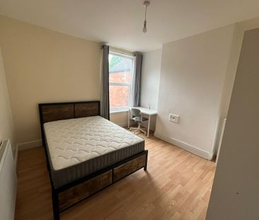 1 bedroom in a house share to rent - Photo 6
