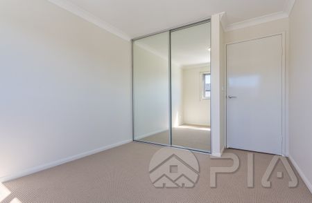 52 Culgoa Bend Villawood - Photo 2