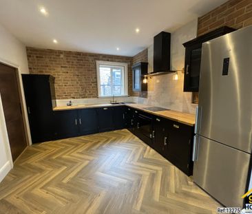 3 bed Apartment in Ashley Road , Hale,, WA14 2UW - Photo 5