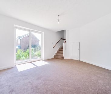 2 bedroom end of terrace house to rent - Photo 5