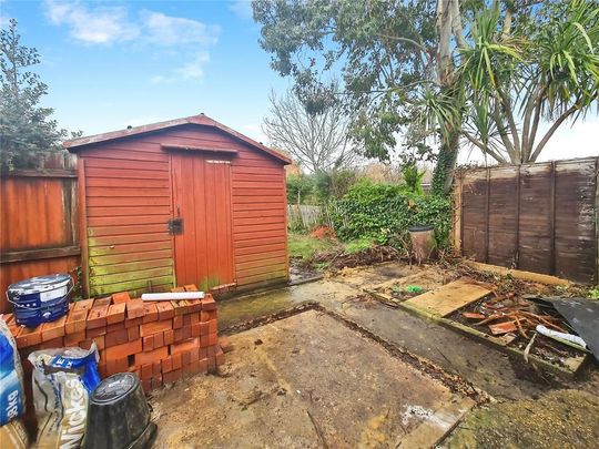 3 bedroom semi-detached house to rent - Photo 1