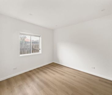 Recently Built Granny Flat in Prime Riverwood Location - Photo 1