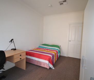 7-bedroom shared house / townhouse, Gameau Rd - Photo 2