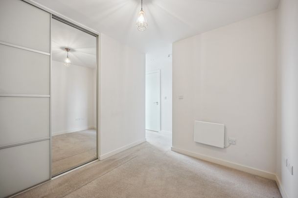 Meadowside Quay Walk - Photo 1