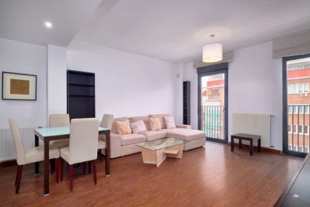 Piso de alquiler en Calle de Santa Engracia, 92, Almagro - Photo 4