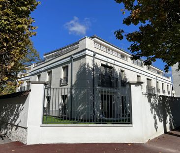 Location Appartement 1 pièce 28m² ST MAUR DES FOSSES 94100 - Photo 1