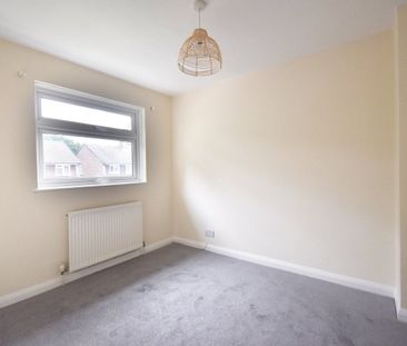 Broad Close, Hersham, WALTON-ON-THAMES, KT12 - Photo 2