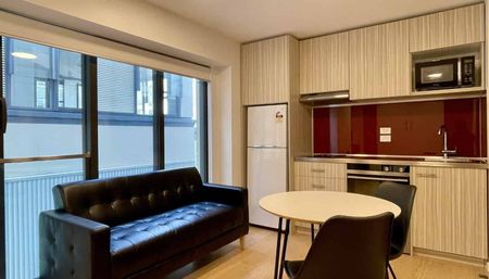 Modern Inner City Apartment - Photo 4