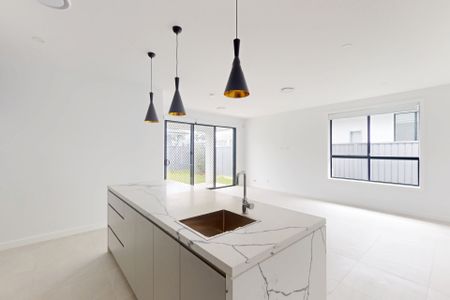 31 Rowcliff Circuit, Lochinvar NSW 2321 - Photo 3