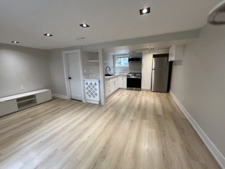 For Lease - 1026 Hedge Drive, Mississauga, Ontario - Photo 5