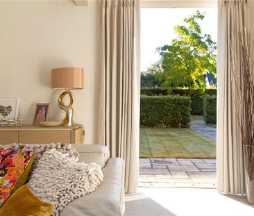 4 bedroom semi-detached house to rent - Photo 1