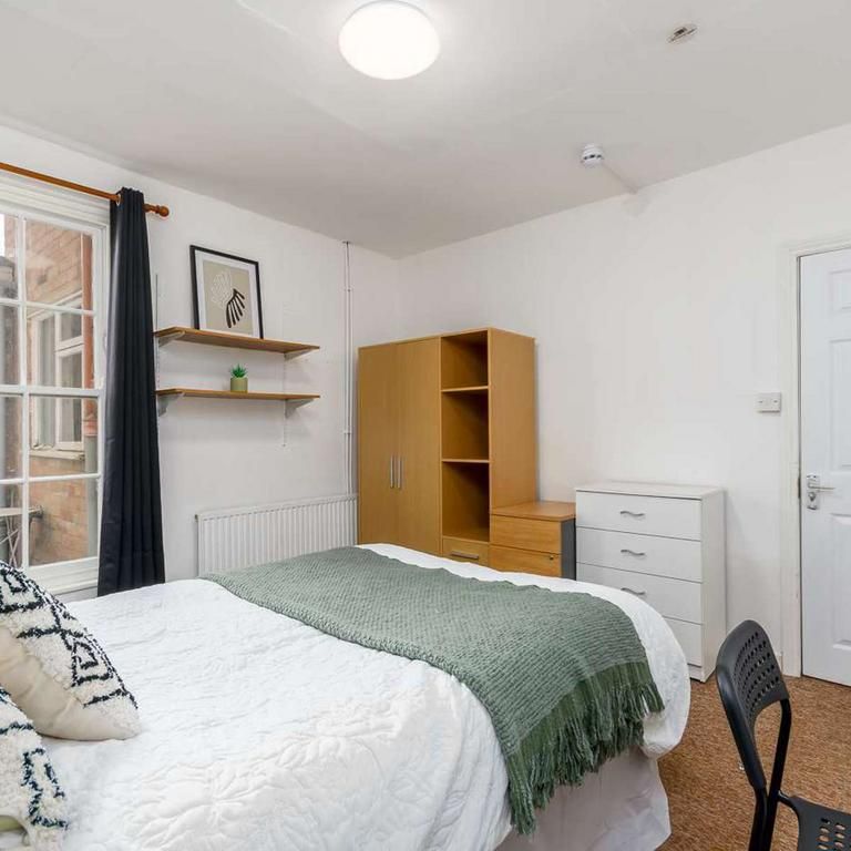 7 bedroom house of multiple occupation to rent - Photo 1