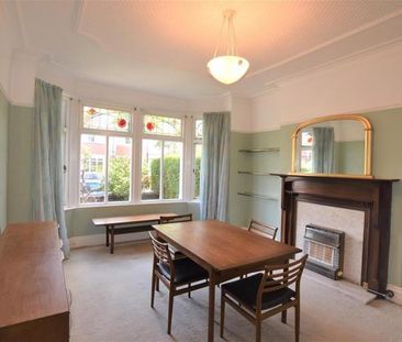 Sandileigh Avenue, Didsbury - Photo 3