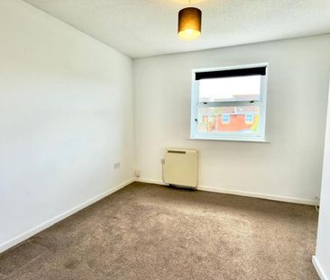 2 bedroom semi-detached house to rent - Photo 3