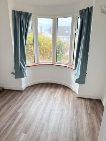 3 bedroom semi-detached house to rent - Photo 3