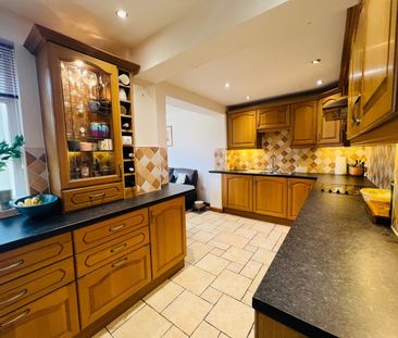 Room in a Shared House, Ellesmere Road, BS4 - Photo 1