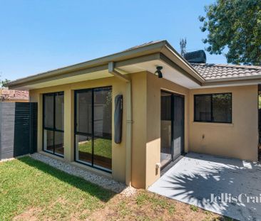 2/1 Peak St, Malvern East - Photo 2