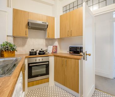 TWO BEDROOM, TO LET, PARK ROAD NW8 - Photo 1