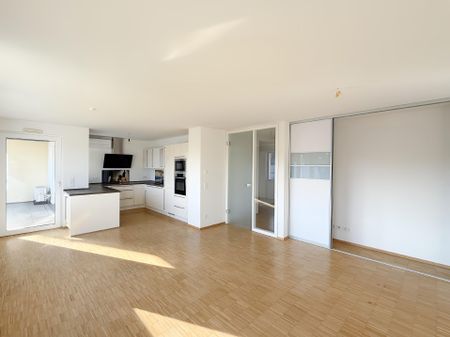 HOCHWERTIGE 4-ZIMMERWOHNUNG MIT BALKON ZU MIETEN! - Foto 4