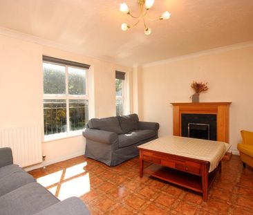 4 bedroom terraced house to rent - Photo 2