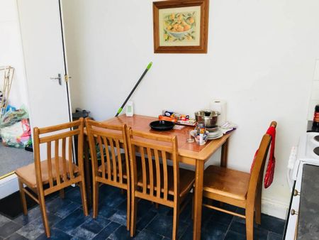 4 bedroom house to rent - Photo 3