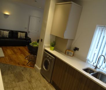 3 Double Bed Apartment Myrtle Grove Jesmond - Photo 3