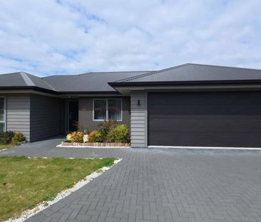 Modern Home - Long Term - Low Maintenance Section - Photo 3