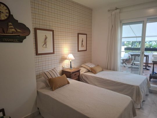 Middle Floor Apartment · San Pedro de Alcántara - Photo 1