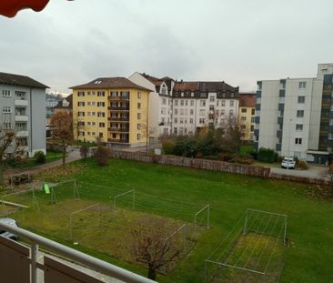 Grosszügige Wohnung mit Balkon und tollem Bad! - Photo 2