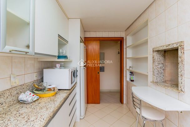 Apartamento com 3 quartos e 99m² para alugar em Petrópolis, Porto Alegre. - Foto 1