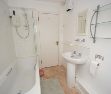2 bedroom flat to rent - Photo 6