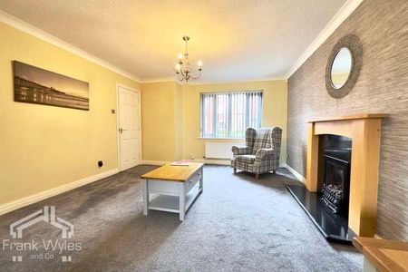 Clifton Court, Victoria Street, Lytham, Lancashire, FY8 - Photo 4