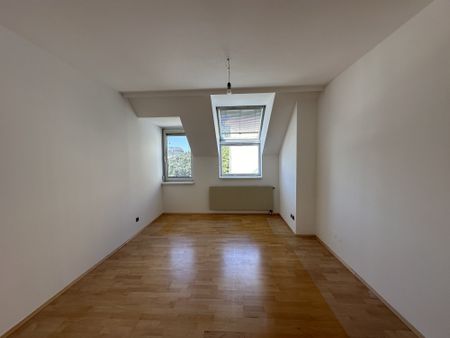 Großartige Dachgeschoßwohnung im Stadtzentrum mit Terrasse! - Photo 5