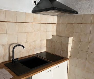 Location Appartement 1 pièce 35m² CABASSE 83340 - Photo 2