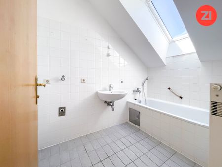 3- Zimmer Wohnung inkl. Loggia und Stellplatz! Einbau einer Küche möglich - Photo 3