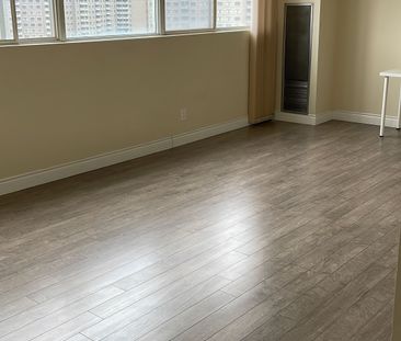 For Lease - 3700 Kaneff Crescent Unit# 1003, Mississauga, Ontario - Photo 2