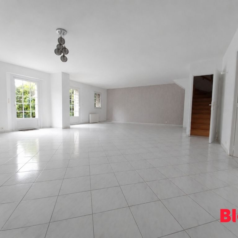 Location Maison 5 pièces 159m² BAIN DE BRETAGNE 35470 - Photo 1