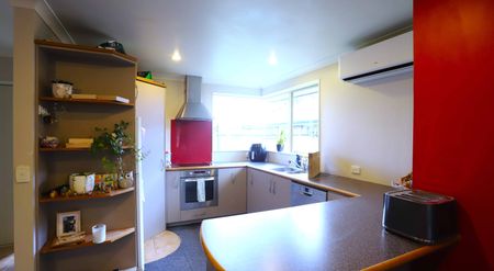 62 Barrington Drive - Photo 2