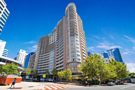 Modern Apartment with District Views &ast;&ast; Available 04&sol;11&sol;25 &ast;&ast; - Photo 2