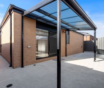 Low Maintenance Family Home - Photo 3