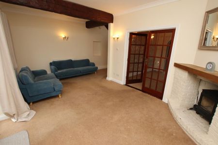 4 bedroom end of terrace house to rent - Photo 3