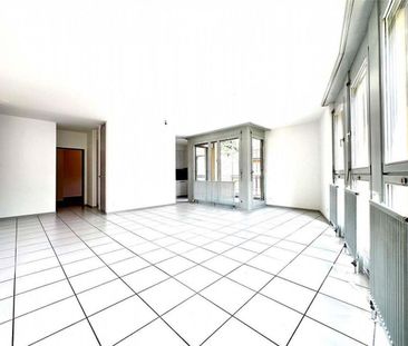 Lugano - luminoso ed ampio 2.5 locali in zona lago - Foto 1