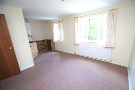 1 bedroom | Flat - Photo 4