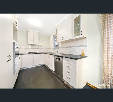 10 Cassia Crescent, Queanbeyan, NSW 2620 - Photo 5