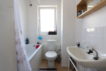 Wager Street – Room 1 - Photo 5