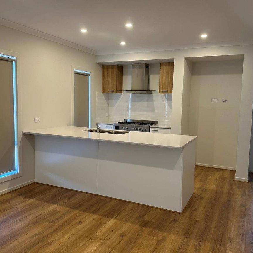 LOVELY 3 BEDROOM HOME - Photo 1