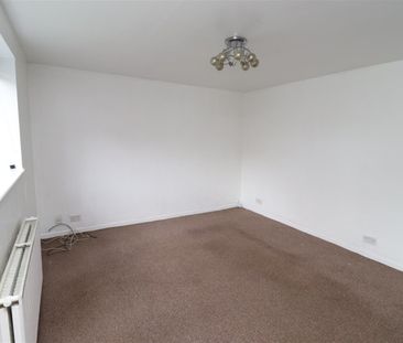 2 BED Flat To rent - Photo 5