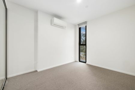 Modern Apartment in the Heart of Dickson - Photo 2