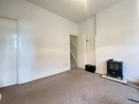 Main Road, Bamford, Hope Valley - Photo 2